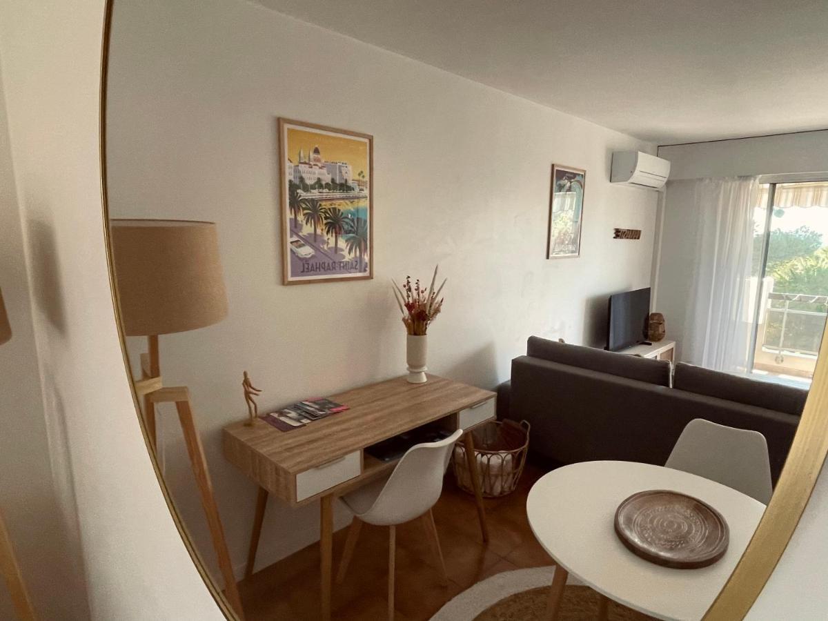 Appartement La Paisible à Saint-Raphaël Extérieur photo
